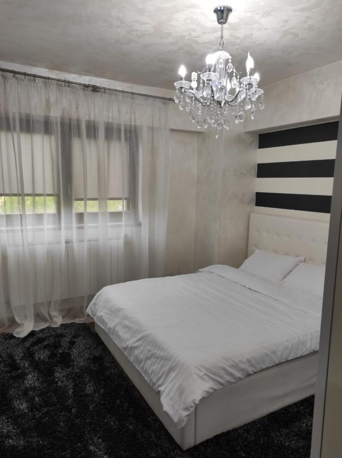 Apartament Lux Ultracentral Craiova Kültér fotó