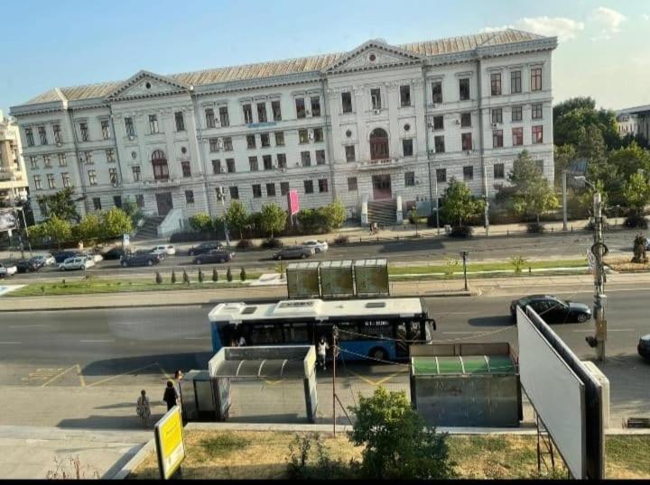 Apartament Lux Ultracentral Craiova Kültér fotó